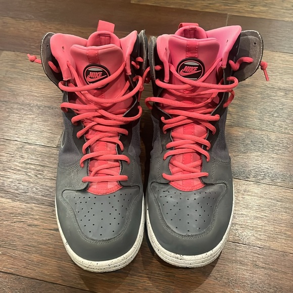 Nike Free Run Mid Sneaker, Size 11 - Picture 2 of 7